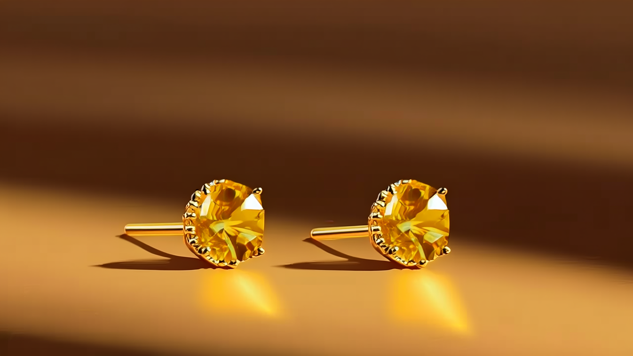 黄金光珠耳钉图片